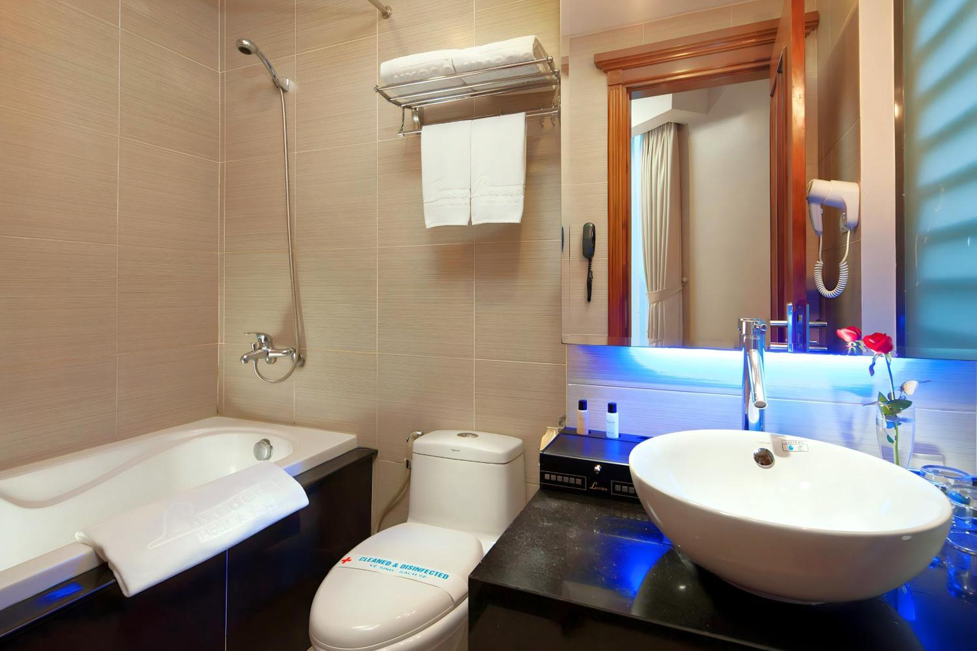 Luxeden Hotel Hanoi Luaran gambar