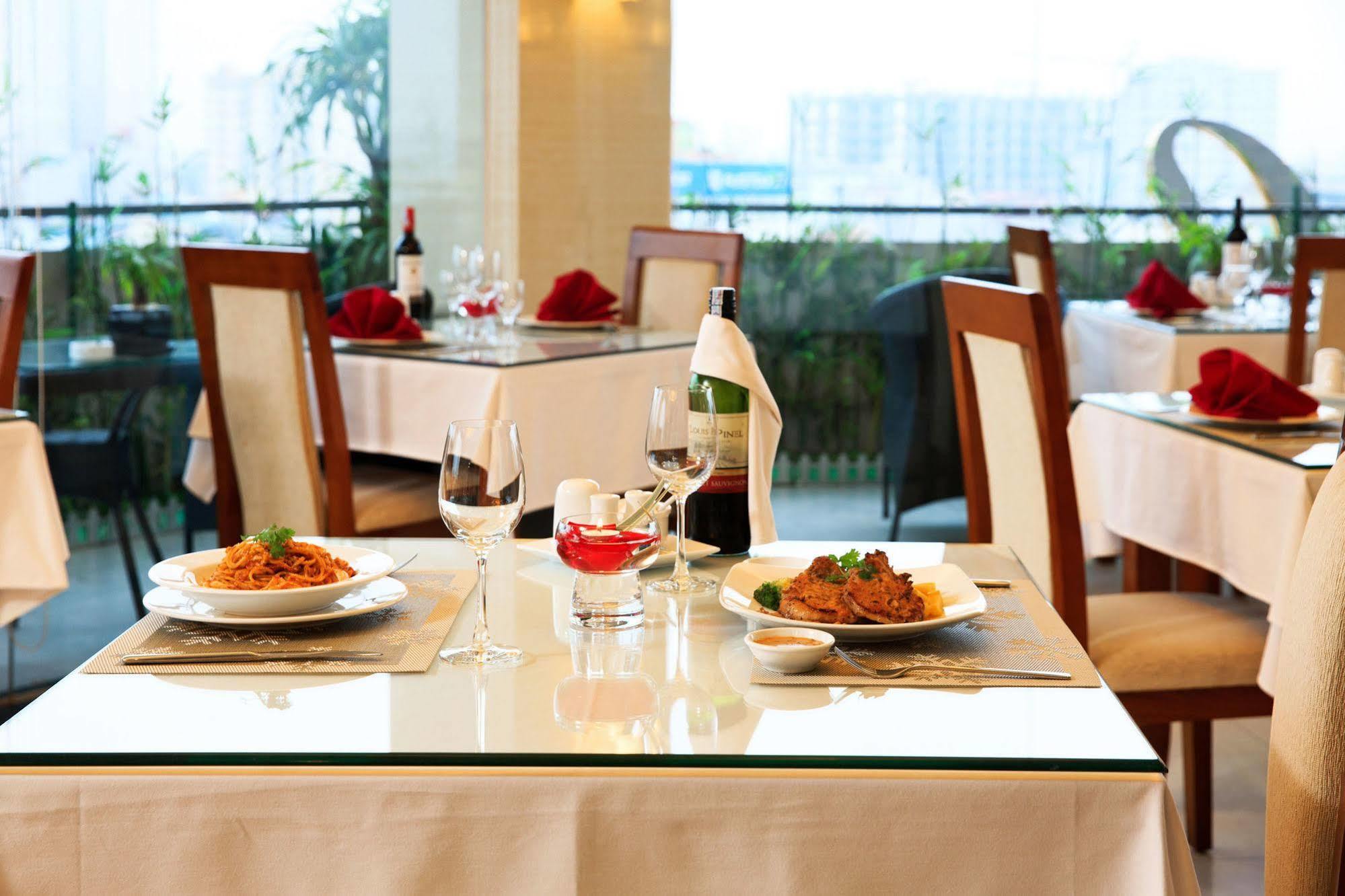 Luxeden Hotel Hanoi Luaran gambar