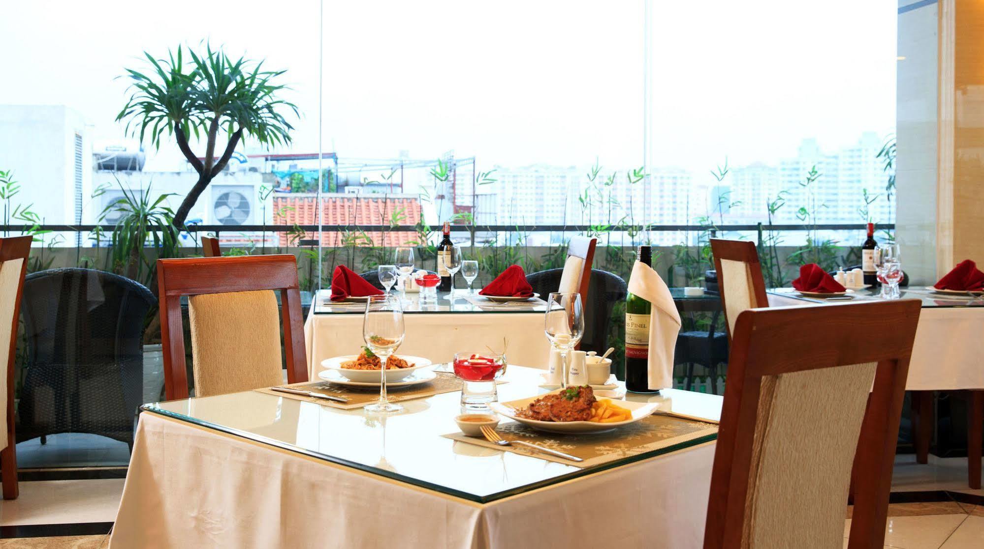 Luxeden Hotel Hanoi Luaran gambar